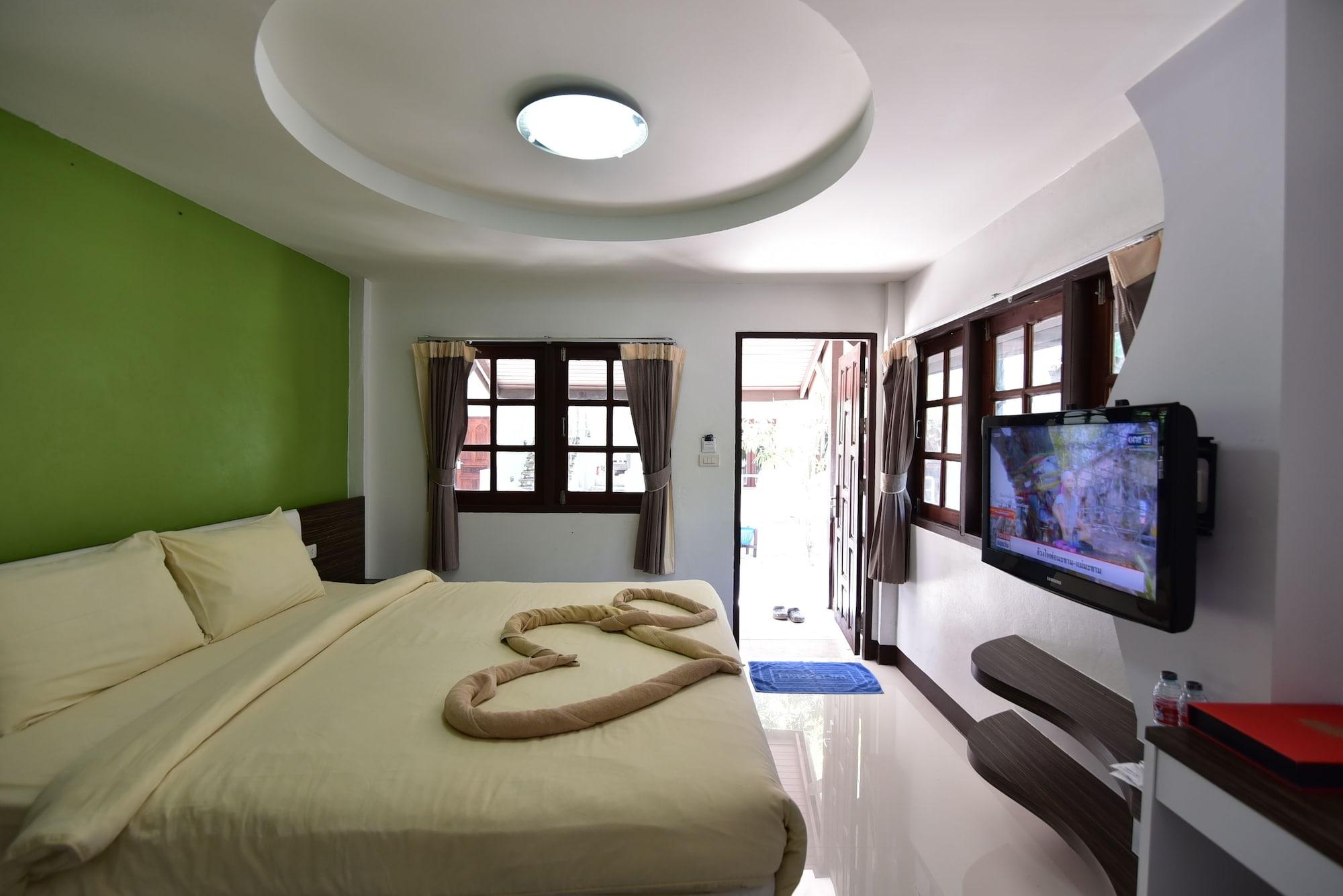 Varin Beach Resort Koh Lipe Exterior foto