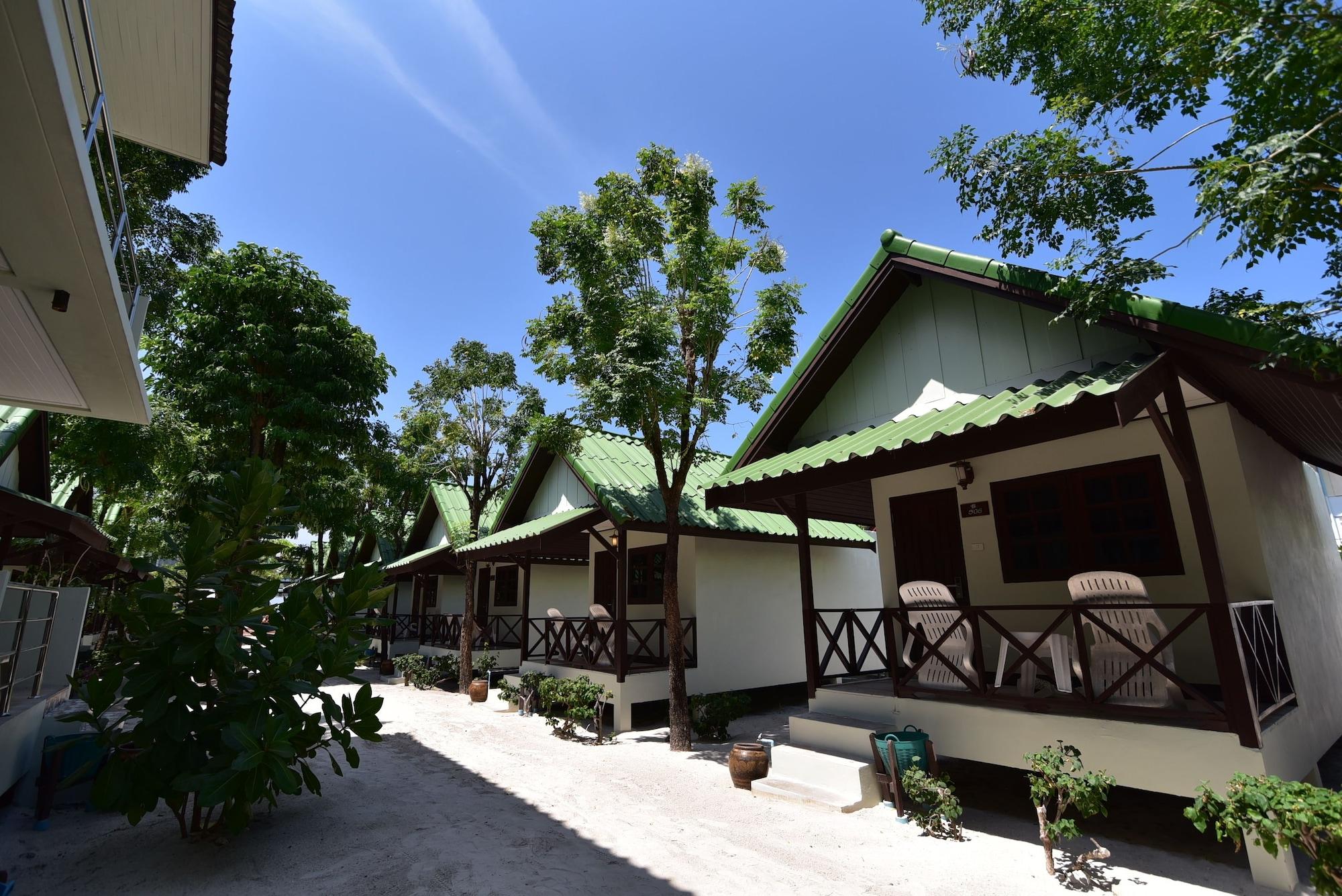 Varin Beach Resort Koh Lipe Exterior foto