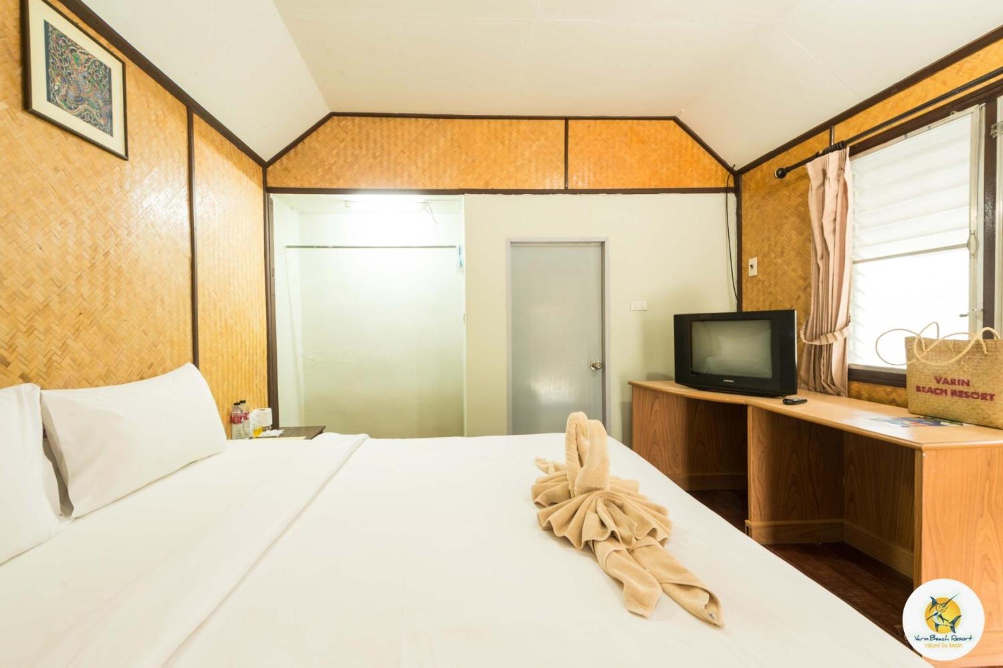 Varin Beach Resort Koh Lipe Exterior foto