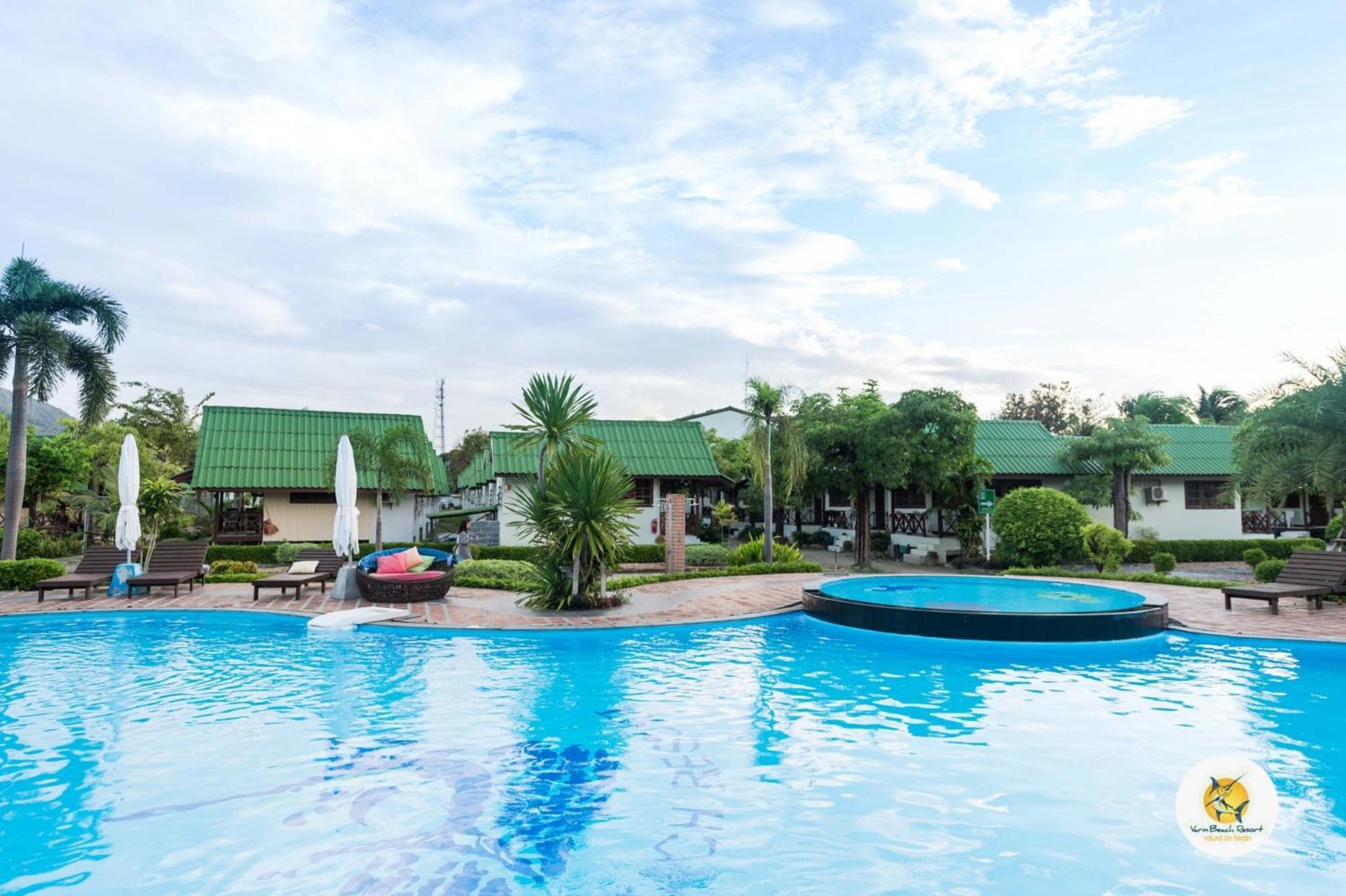 Varin Beach Resort Koh Lipe Exterior foto